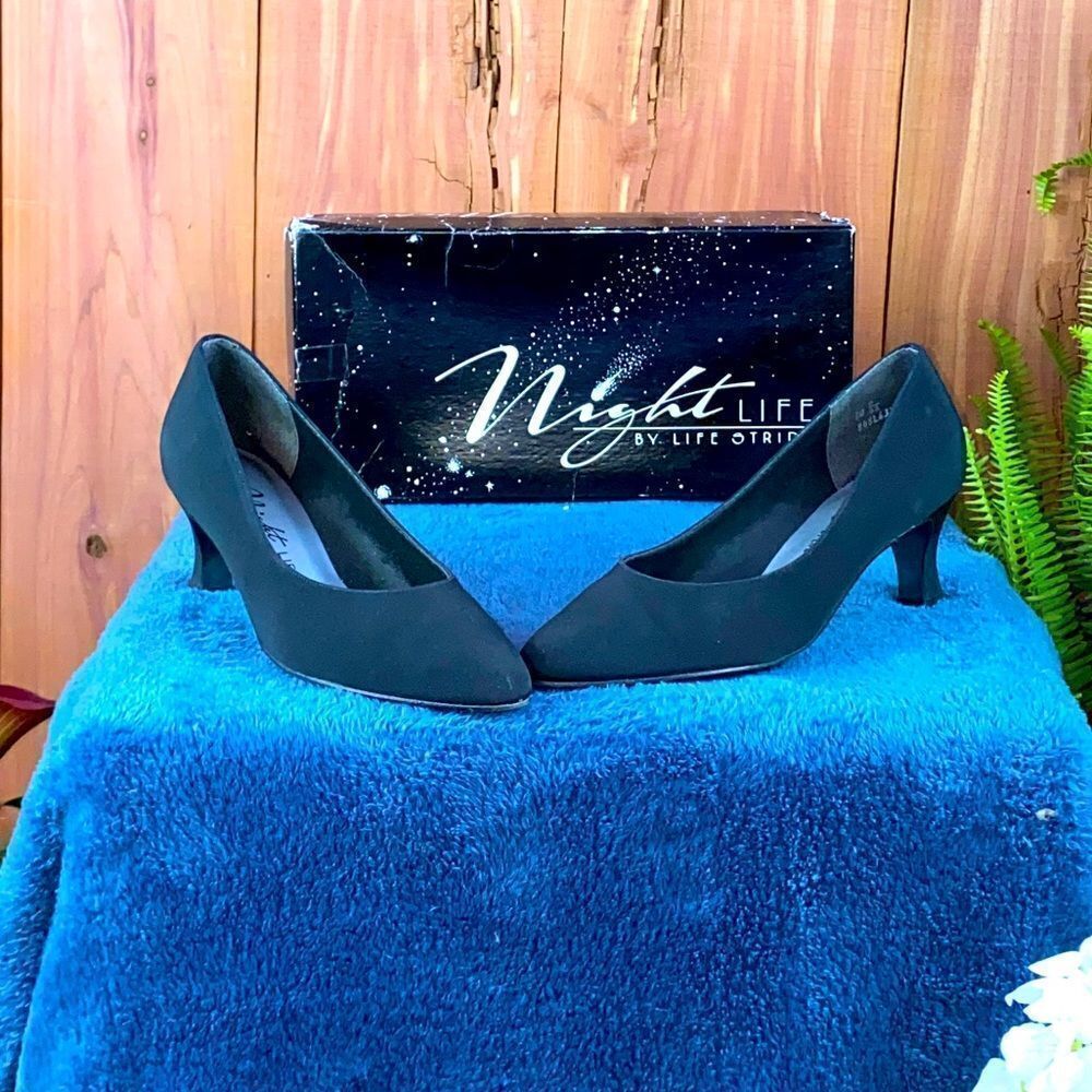 Ladies size 10 black peau de soie heels by Life Stride NIOB